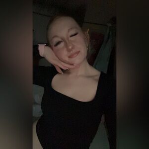 Meet your Posher, Emilee